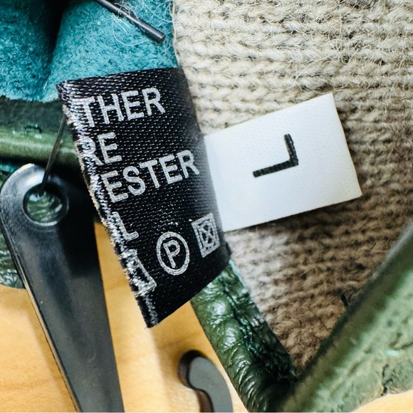 NWOT Forest Green Genuine Leather Gloves – Size Large - Picture 5 of 6